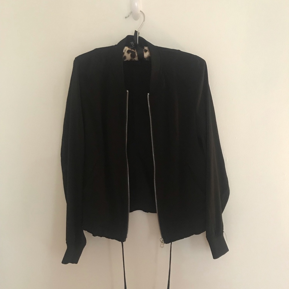 BLACK BOMBER JACKET SIZE 4 (H&M)